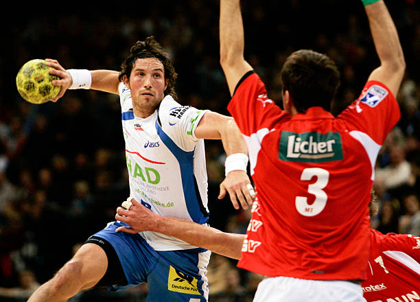 国足选择他 国足选择他