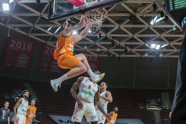 逐渐加速 逐渐加速