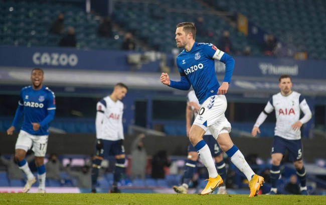 路兵员齐整 路兵员齐整